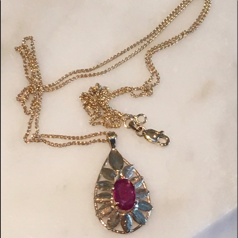 VINTAGE 14K RUBY PENDANT $ CHAIN